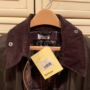 Men’s NWT Barbour Beaufort Olive Waxed Cotton Jacket, Size 42; made in England